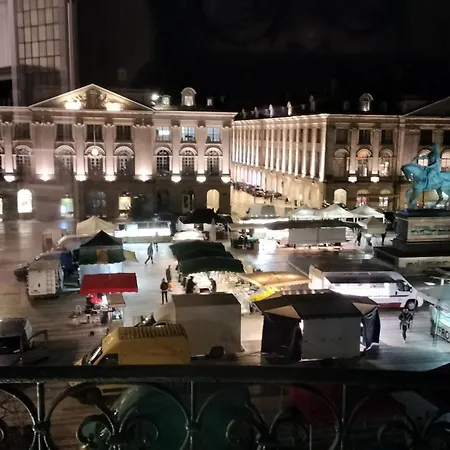Appartement F3 au balcon de la Place du Martroi Orléans Extérieur photo