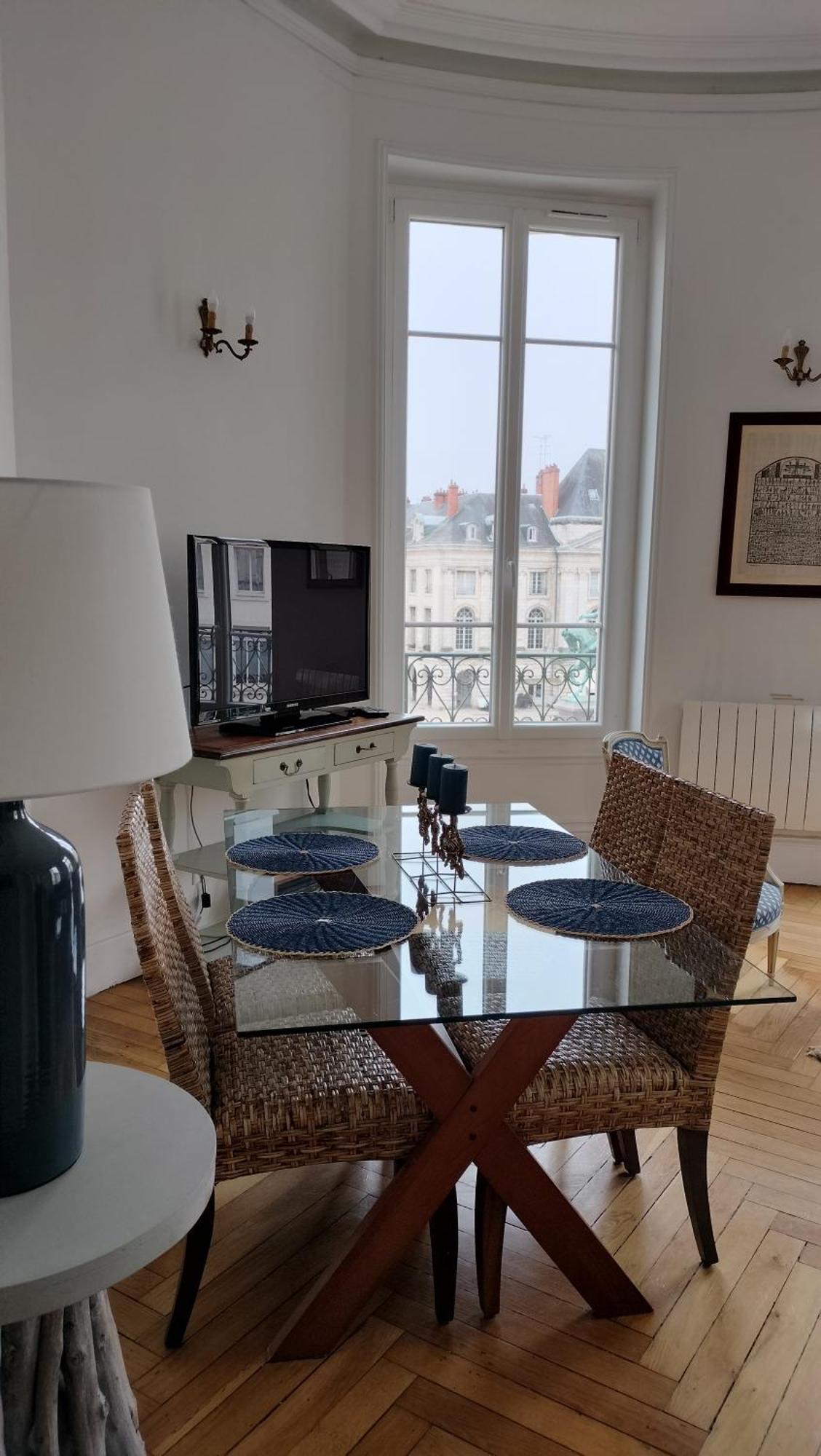 Appartement F3 Au Balcon De La Place Du Martroi